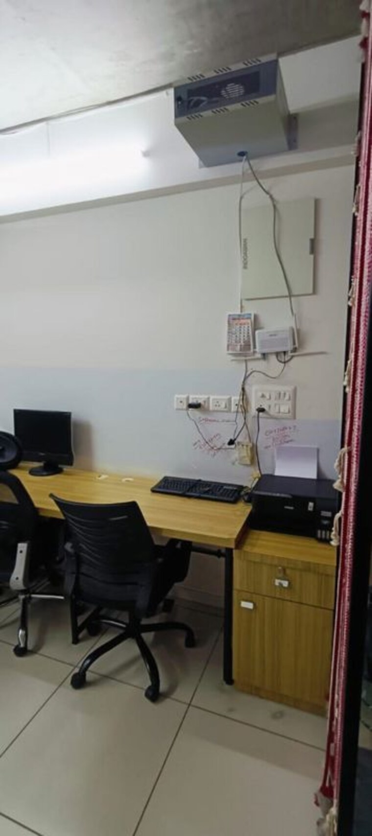 Team Area, sun-westbank Commercial Office Space 440 Sq.Ft. In Navrangpura Ahmedabad 10161015