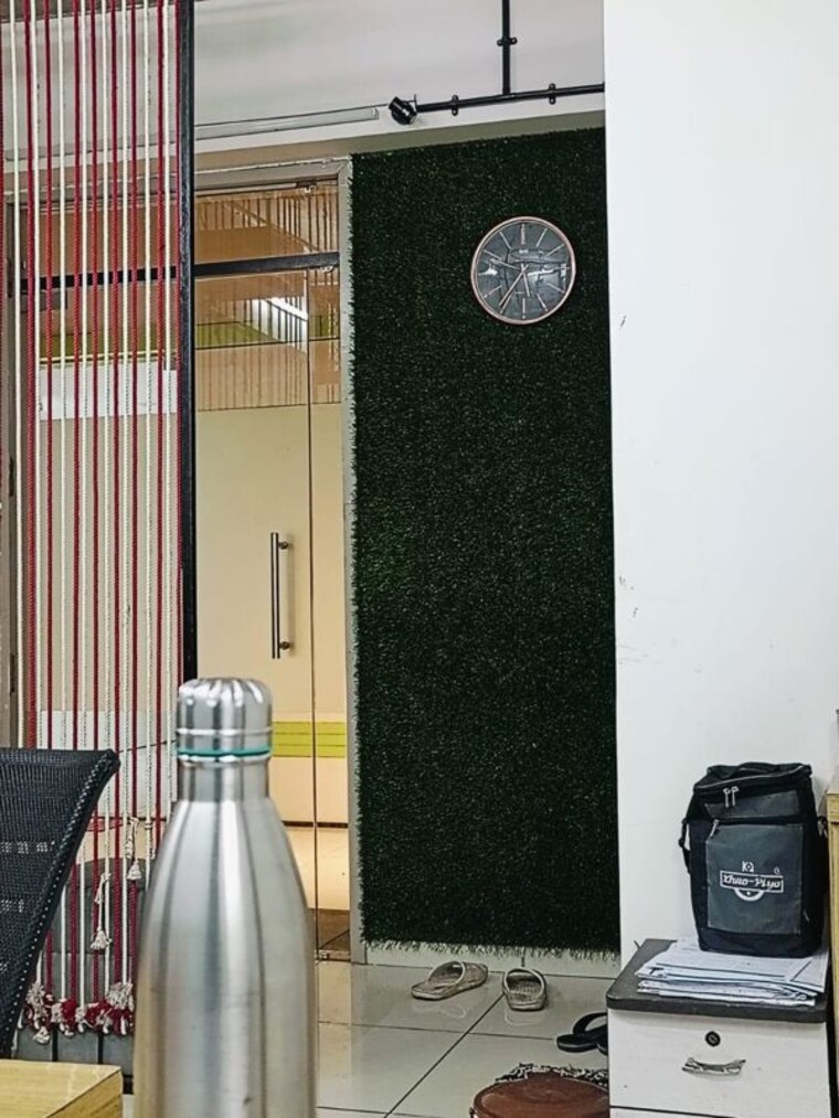 Living Room, sun-westbank Commercial Office Space 440 Sq.Ft. In Navrangpura Ahmedabad 10161015