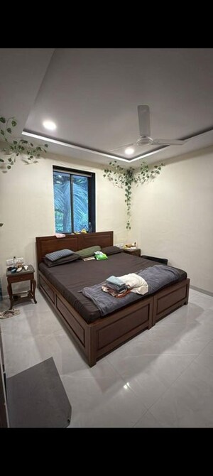 Bedroom in 1 BHK Apartment at Andheri West – for Rent