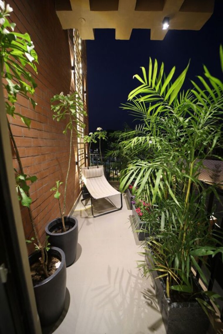 Balcony, airport area 3 Bedroom 111 Sq.Yd. Villa In Airport Area Bareilly 10160933