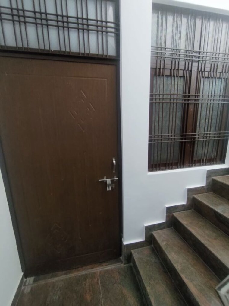 Room, rajendra-apartments-chowk 2 Bedroom 1000 Sq.Ft. Builder Floor In Chowk Lucknow 10161103
