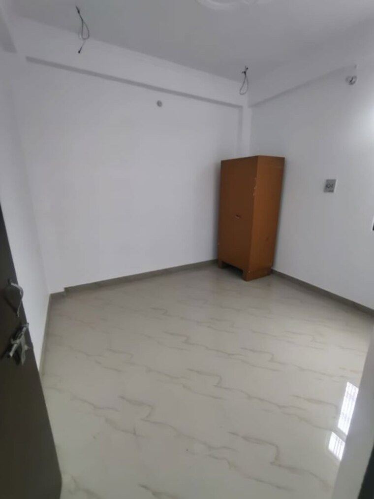 Room, rajendra-apartments-chowk 2 Bedroom 1000 Sq.Ft. Builder Floor In Chowk Lucknow 10161103