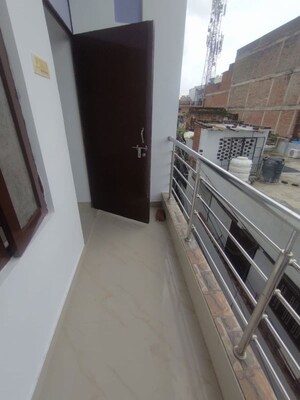 Balcony in 2 BHK Builder Floor at Rajendra Apartments Chowk, Chowk – for Rent