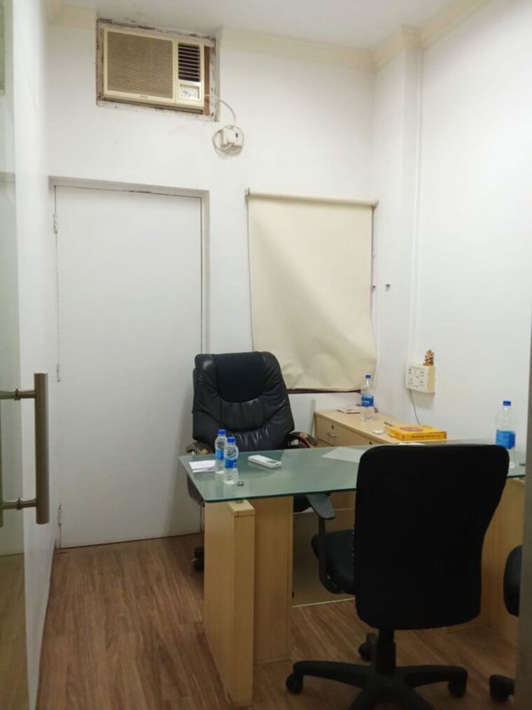 Team Area, crystal-plaza-andheri-west Commercial Office Space 250 Sq.Ft. In Andheri West Mumbai 10161185