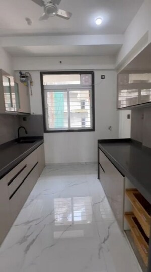 Kitchen in 4 BHK Apartment at Sandu Vasudeo Bhuvan, Chembur – for Rent