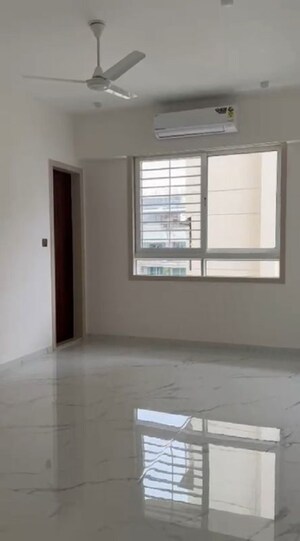 Bedroom in 4 BHK Apartment at Sandu Vasudeo Bhuvan, Chembur – for Rent