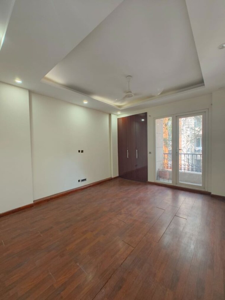 Room, panchsheel enclave 3 Bedroom 265 Sq.Yd. Builder Floor In Panchsheel Enclave Delhi 10161381