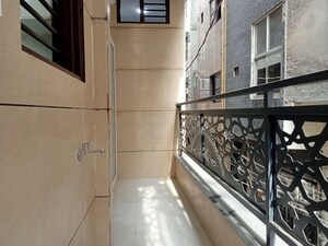 Balcony in 3 BHK Builder Floor at Mahavir Enclave 1 – for Rent