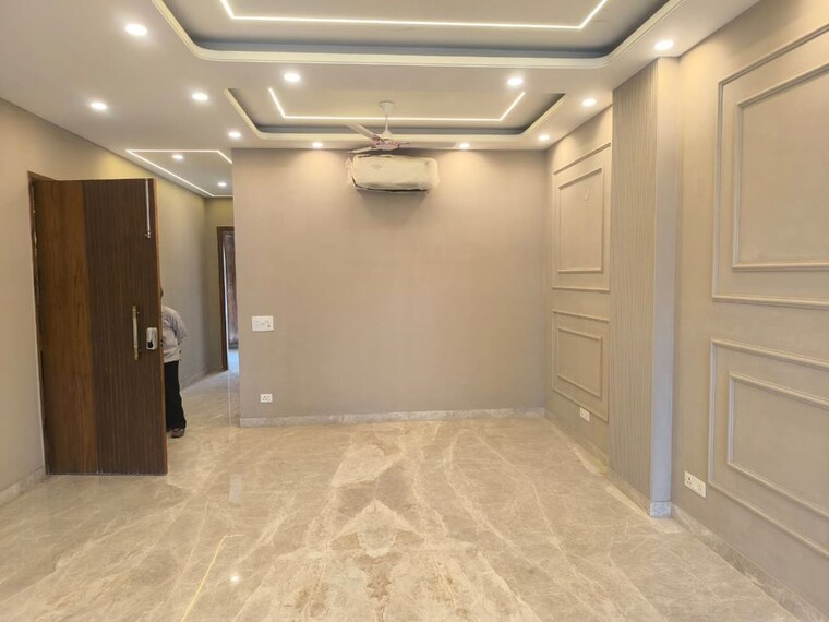Room, lajpat nagar ii 3 Bedroom 180 Sq.Yd. Builder Floor In Lajpat Nagar ii Delhi 10161454
