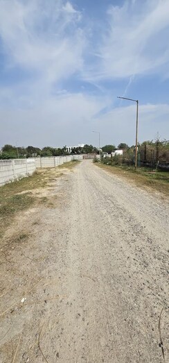 Plot For Sale in Sushant Golf City