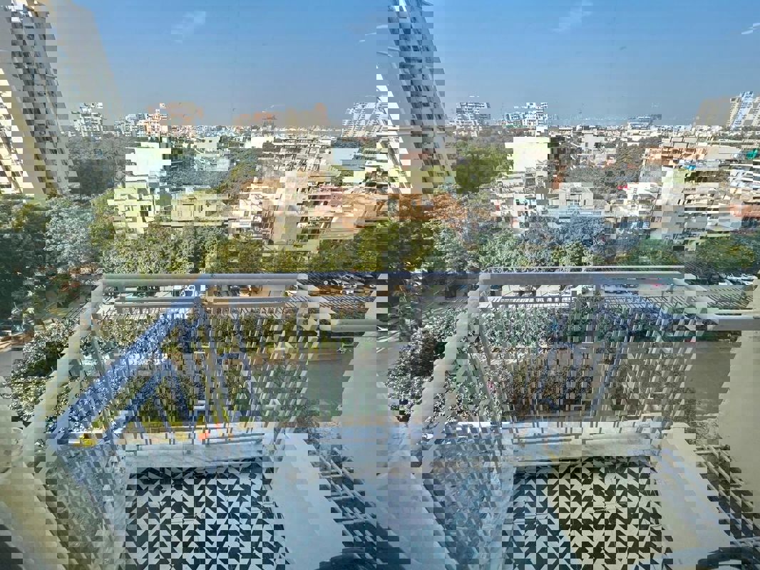 3 BHK + Servant Room 1770 Sq.Ft. Apartment in Unitech Uniworld Gardens