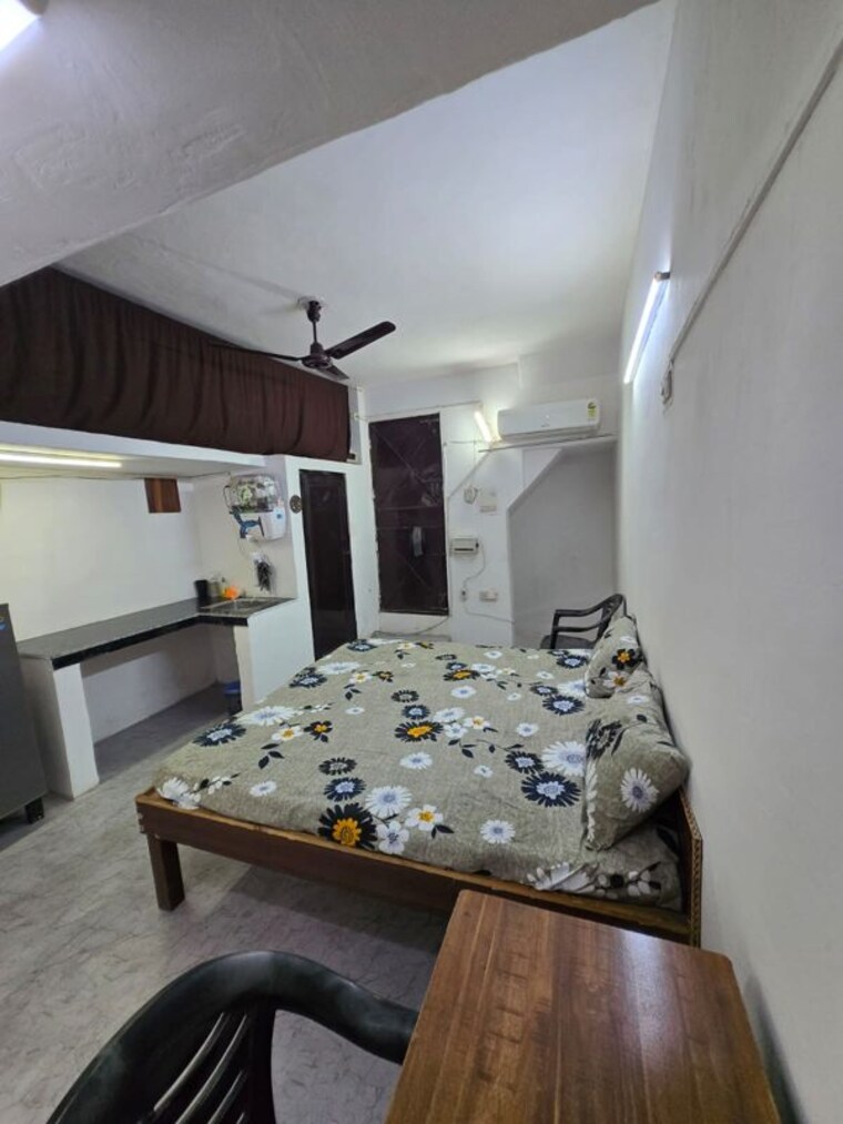 Kitchen, dwarka mor 1 RK 300 Sq.Ft. Builder Floor In Dwarka Mor Delhi 10161558