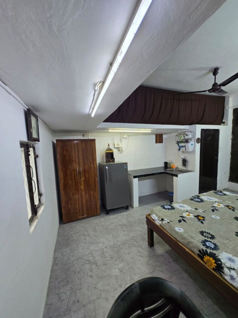 Kitchen, dwarka mor 1 RK 300 Sq.Ft. Builder Floor In Dwarka Mor Delhi 10161558