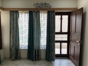 Room in 2 BHK Apartment at RWA Residential Society Sector 46, Sector 46 – for Rent