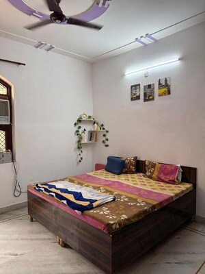 Bedroom in 2 BHK Apartment at RWA Residential Society Sector 46, Sector 46 – for Rent