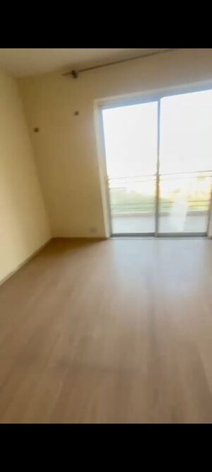 Room in 4 BHK Apartment at DLF New Town Heights II, Sector 86 – for Rent