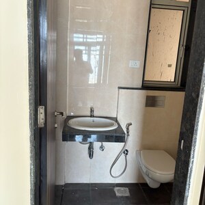 Bathroom in 1.5 BHK Apartment at Sheth Avante, Mumbai Central Suburbs – for Rent