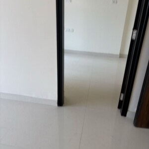 Room in 1.5 BHK Apartment at Sheth Avante, Mumbai Central Suburbs – for Rent