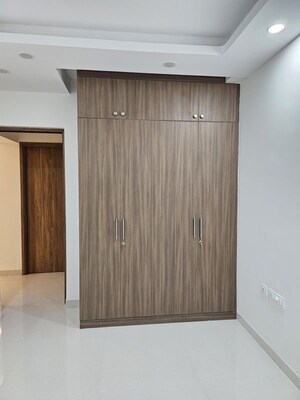 Room in 3.5 BHK Apartment at SNN Clermont, Hebbal – for Rent