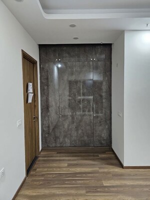 Room in 3.5 BHK Apartment at SNN Clermont, Hebbal – for Rent