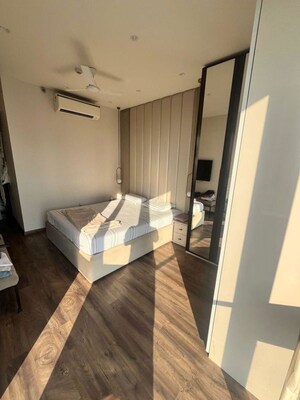 Team Area in 2 BHK Apartment at Lodha The Park, Worli – for Rent