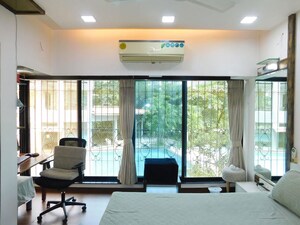 Gym in 2 BHK Apartment at Platinum Tower 1, Andheri West – for Rent