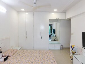 Bedroom in 2 BHK Apartment at Platinum Tower 1, Andheri West – for Rent