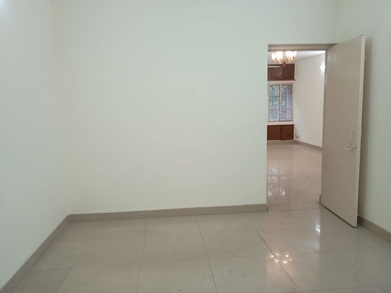 Room, vasant kunj 3 Bedroom 1800 Sq.Ft. Apartment In Vasant Kunj Delhi 10161773