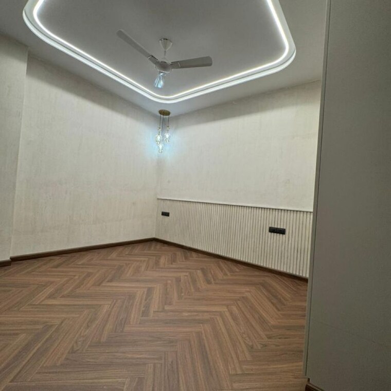 Bathroom, ss-the-lilac 3 Bedroom 466 Sq.Yd. Builder Floor In Sector 49 Gurgaon 10161955