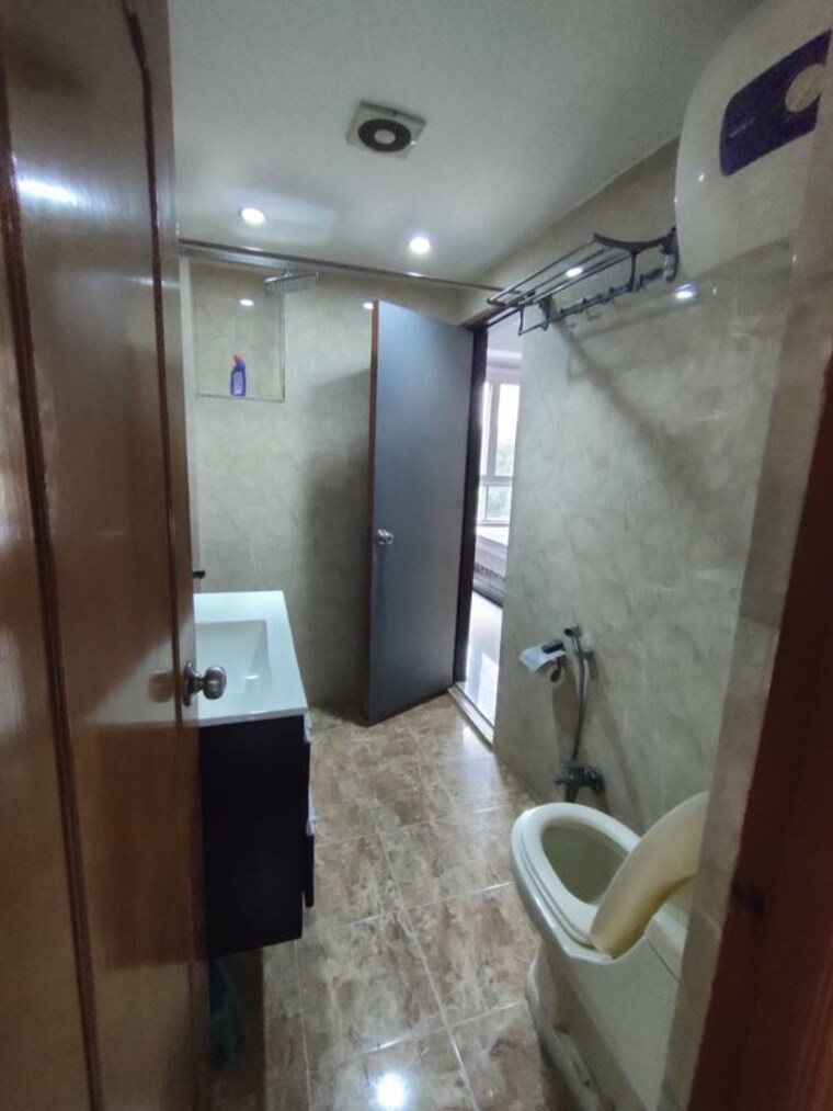 Bathroom, sector 9 dwarka 3 Bedroom 1850 Sq.Ft. Apartment In Sector 9 Dwarka Delhi 10161982