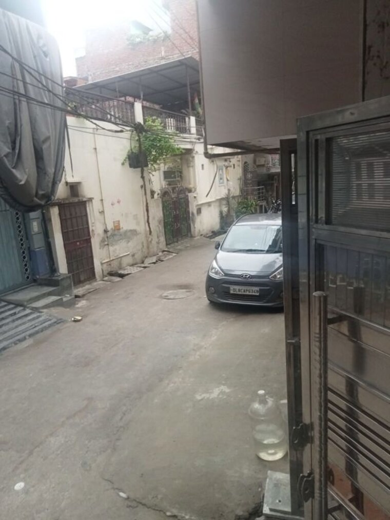  Parking, burari 1 Bedroom 270 Sq.Ft. Independent House In Burari Delhi 10161880