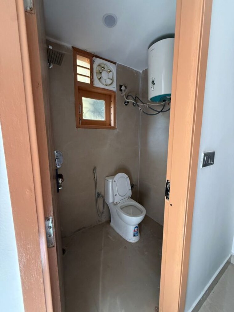 Bathroom, saket 1 Bedroom 550 Sq.Ft. Apartment In Saket Delhi 10162175