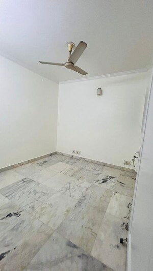 Room in 2 BHK Builder Floor at Malviya Nagar – for Rent