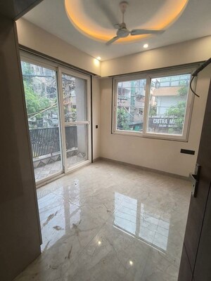 Room in 3 BHK Apartment at Saket – for Rent