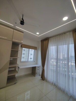 Room in 4 BHK Apartment at Prestige Beverly Hills, Kokapet – for Rent