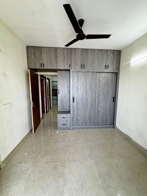 Room in 2 BHK Apartment at Signature The Millennia 2, Sector 37d – for Rent