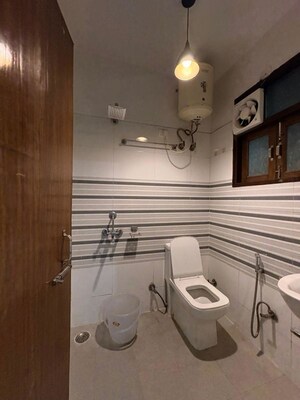 Bathroom in 1 BHK Apartment at Saket – for Rent