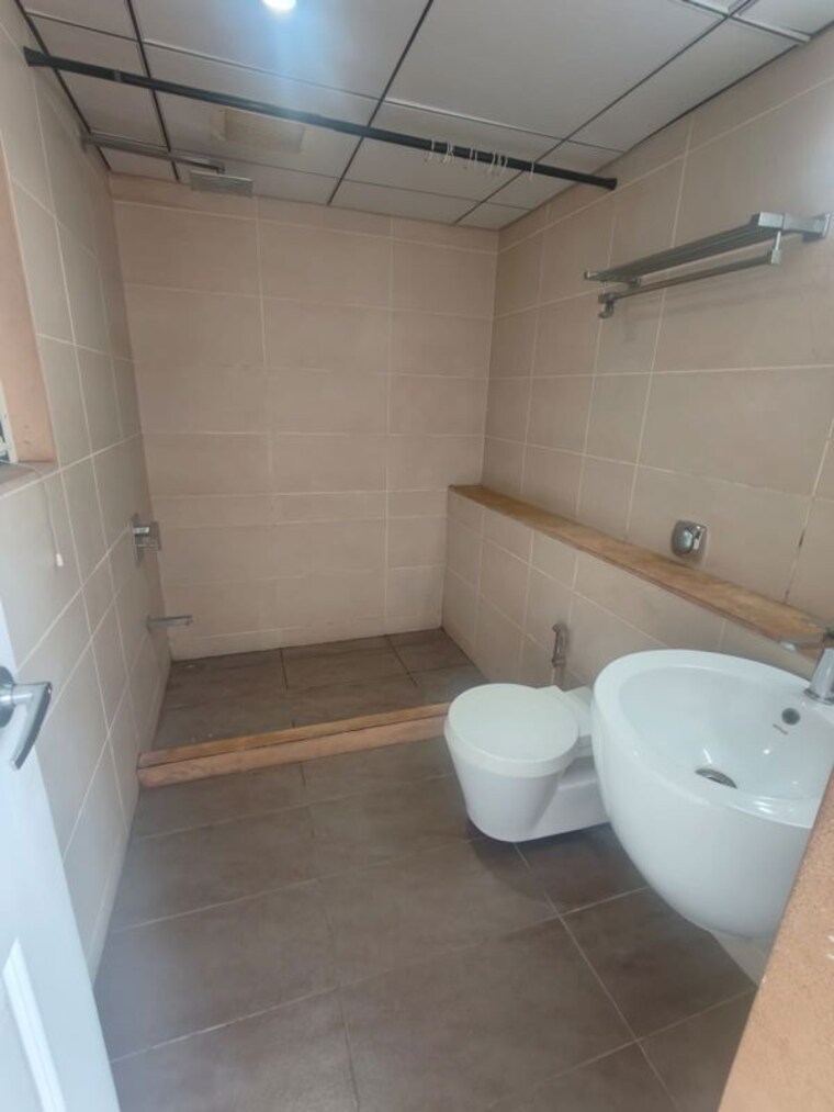 Bathroom, kanchan-osian-one-and-only 3 Bedroom 1390 Sq.Ft. Apartment In Koregaon Park Pune 10162439