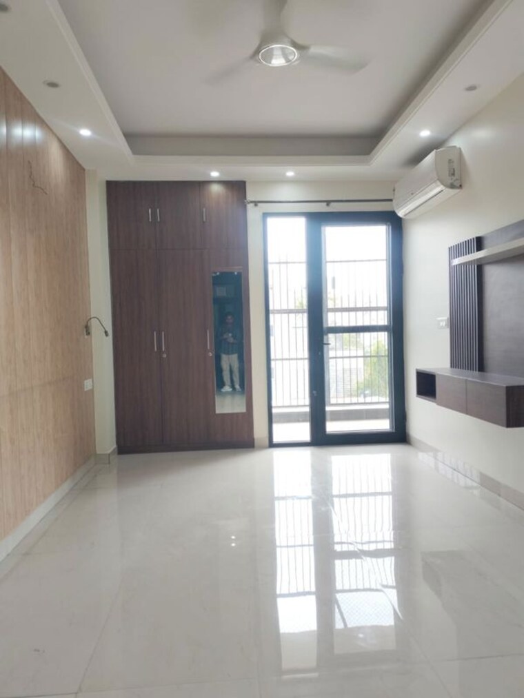 Room, dlf-city-phase-iv 4 Bedroom 3200 Sq.Ft. Builder Floor In Dlf Phase iv Gurgaon 10162442