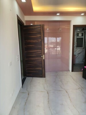 Room in 1 RK Builder Floor at Kohli One Malibu Town, Sector 47 – for Rent