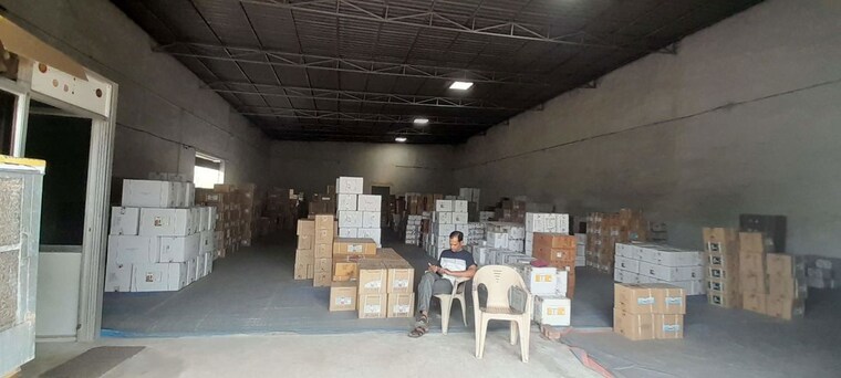  Parking, bhanpuri Commercial Warehouse 10000 Sq.Ft. In Bhanpuri Raipur 10162433