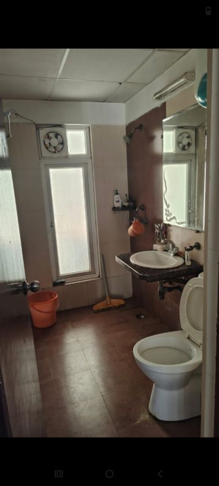 Nearby, mahagun-moderne 2.5 Bedroom 1290 Sq.Ft. Apartment In Sector 78 Noida 10162452