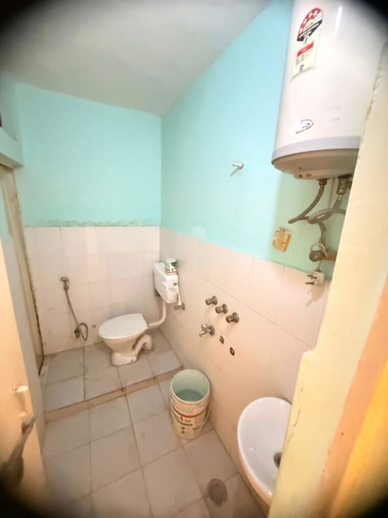 Room, vineet khand Pg For Girls In Vineet Khand 10162532