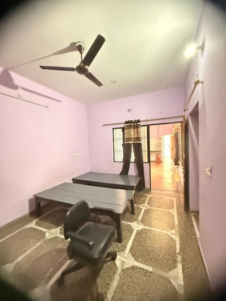 Room, gomti nagar Pg For Girls In Gomti Nagar 10162541