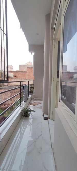 1 BHK Builder Floor For Rent in Saket