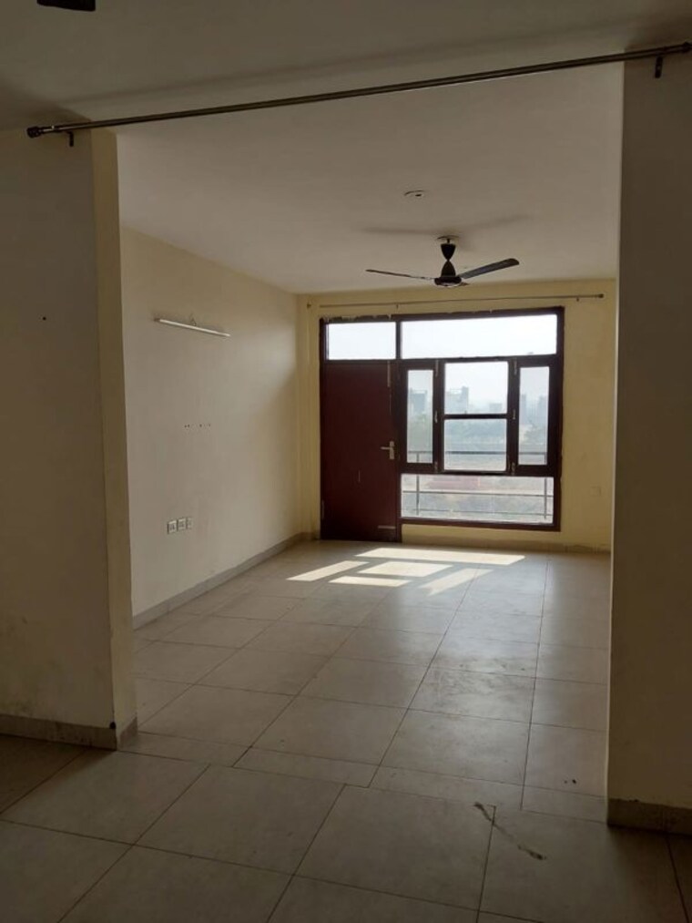 Room, wave-city 2 Bedroom 930 Sq.Ft. Builder Floor In Wave City Ghaziabad 10162604