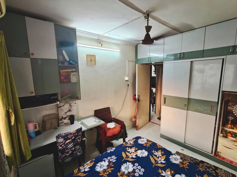 Master Bedroom, swastik-park-chs 2 Bedroom 800 Sq.Ft. Apartment In Ghodbunder Road Thane 10162611