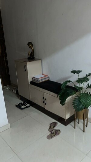 Master Bedroom in 2 BHK Apartment at Sector 37d – for Rent