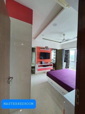 Room in 3 BHK Apartment at DB Woods, Goregaon East – for Rent