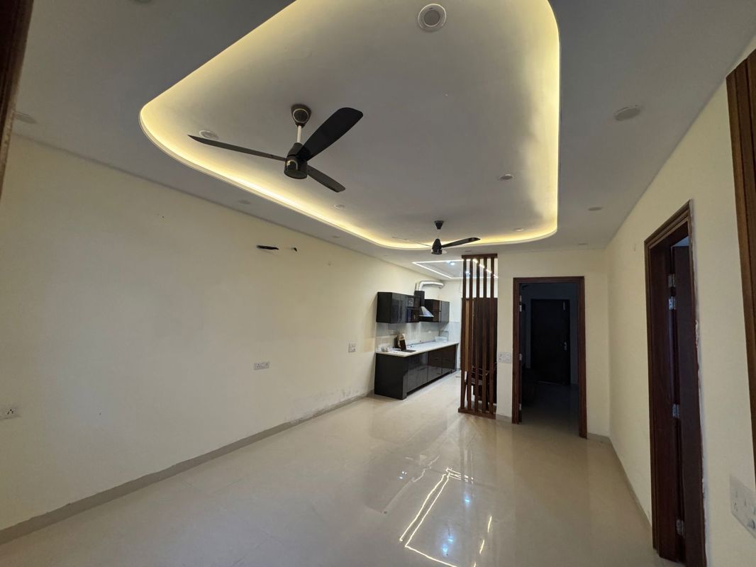6 BHK + Pooja Room,Servant Room,Study Room,Extra Room Independent House For Sale in Sector 82